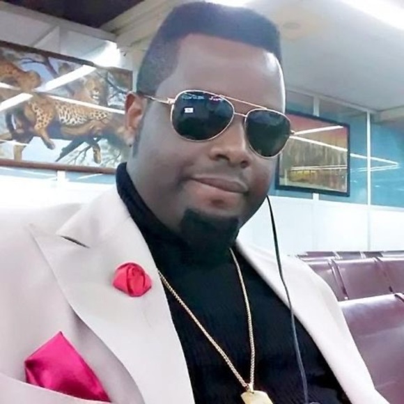 Meet your Posher, Doctor-modest - Picture 1 of 1